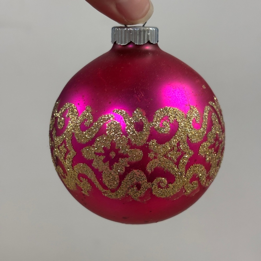 Shiny Brite Vintage Christmas Ornaments Fuchsia Pink Gold Glitter Stenciled 12ct - Picture 7 of 9